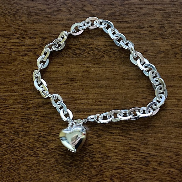 Sterling Silver Heart Charm Chain Link Bracelet - Picture 5 of 15